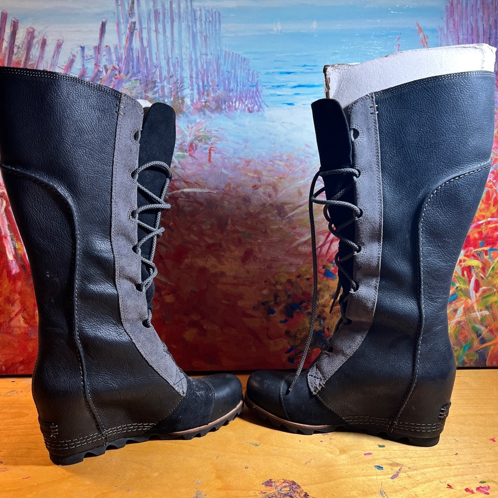 Sorel Joan of Artic Black and Gray Lace Up Boots, waterproof